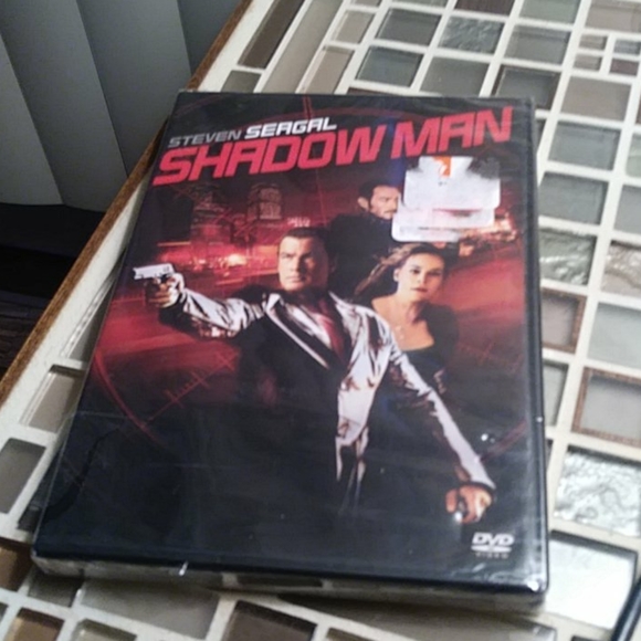 Shadow Man dvd-must bundle with another item 💜 - Picture 1 of 2